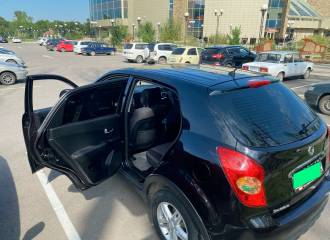 Образец цвета LAK SPACE BLACK на автомобиле - №2