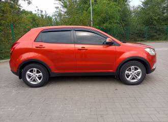 Образец цвета RAF VITAMIN RED на автомобиле - №3