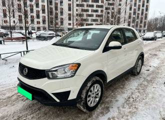 Образец цвета WAA GRAND WHITE на автомобиле - №1