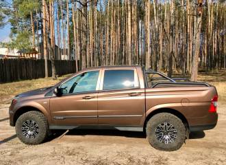 Образец цвета OAQ CANYON BROWN на автомобиле - №3