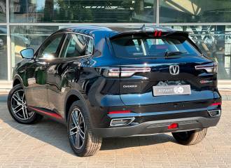 Образец цвета C08 STAR BLACK на автомобиле - №3