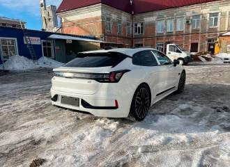 Образец цвета 707 WHITE на автомобиле - №3