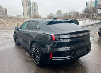 Образец цвета C708 SILVER BLACK на автомобиле - №3