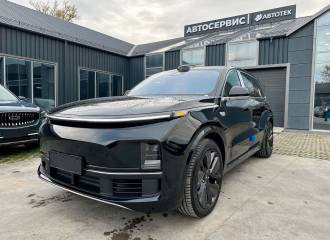 Образец цвета EX03 METAL BLACK на автомобиле - №1