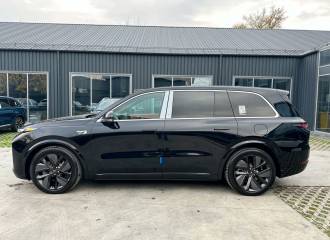 Образец цвета EX03 METAL BLACK на автомобиле - №2