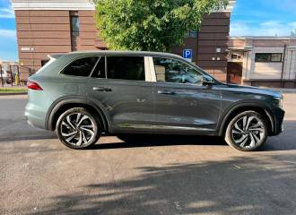 Образец цвета C13 BASALT ASH на автомобиле - №3