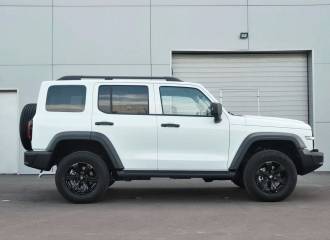 Образец цвета 09F PURE WHITE на автомобиле - №3