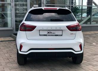 Образец цвета SNOW WHITE на автомобиле - №3