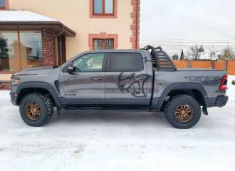 Образец цвета LAU GRANITE CRYSTAL на автомобиле - №3