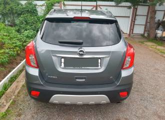 Образец цвета GYM SATIN STEEL GREY на автомобиле - №3