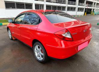 Образец цвета DM PASSION RED на автомобиле - №3