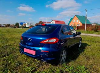 Образец цвета B01 GEM BLUE на автомобиле - №1