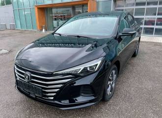 Образец цвета LB8 TOURMALINE BLACK на автомобиле - №0