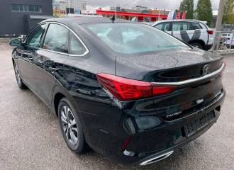 Образец цвета LB8 TOURMALINE BLACK на автомобиле - №2