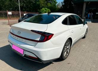 Образец цвета WC9 HYPER WHITE на автомобиле - №3