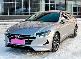 Образец цвета R2T SHIMMERING SILVER на автомобиле - №1