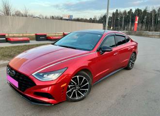 Образец цвета Y2E FLAME RED на автомобиле - №2