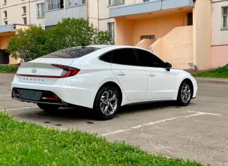 Образец цвета GTW SERENITY WHITE PEARL на автомобиле - №2