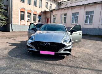 Образец цвета R9S CURATED SILVER на автомобиле - №0