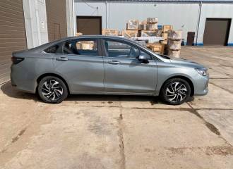 Образец цвета SILVER на автомобиле - №2