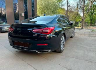 Образец цвета 005 BLACK PERL на автомобиле - №2