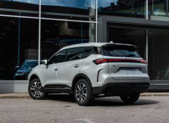 Образец цвета GALACTIC GRAY на автомобиле - №2