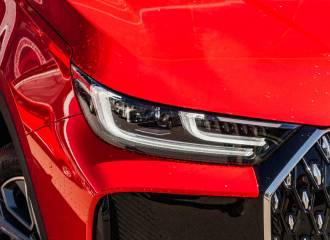 Образец цвета PLANTOM RED на автомобиле - №1