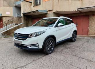 Образец цвета WHITE на автомобиле - №1