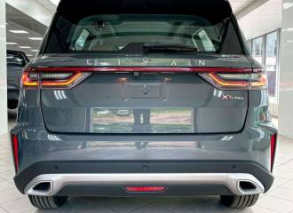 Образец цвета DARK GRAY на автомобиле - №3