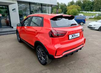 Образец цвета RED на автомобиле - №3