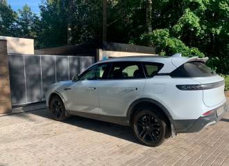 Образец цвета LT10 CLOUD BLUE на автомобиле - №1