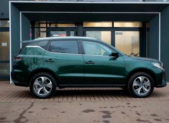 Образец цвета SRUPERSONIC GREEN на автомобиле - №2