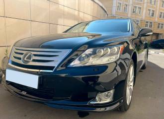 Образец цвета 214 BLACK OPAL на автомобиле - №3