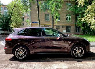 Образец цвета LM8Y MAHAGONI на автомобиле - №3