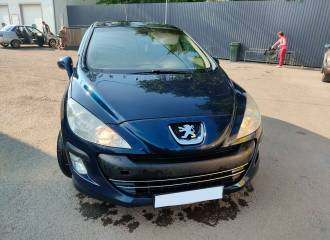 Образец цвета KPL BLEU MONTEBELLO на автомобиле - №1