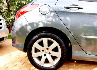 Образец цвета KTH GRIS THORIUM на автомобиле - №3