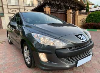 Образец цвета KTP GRIS SHARK на автомобиле - №2