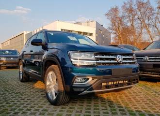 Образец цвета LP5Y TOURMALINE BLUE на автомобиле - №1