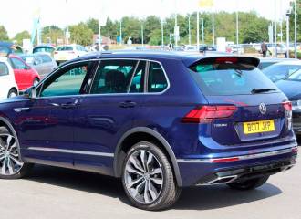 Образец цвета LC5B ATLANTIC BLUE на автомобиле - №2