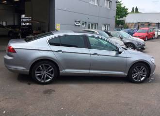 Образец цвета LB7S PYRIT SILBER на автомобиле - №2