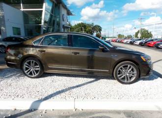 Образец цвета LA8U HUNTING BROWN на автомобиле - №2