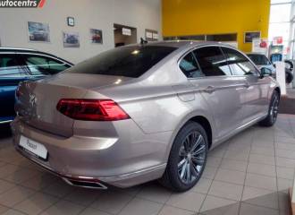 Образец цвета LC1W SEA SHELL GOLD на автомобиле - №1