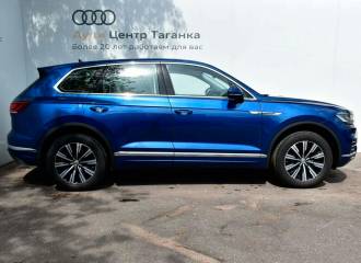 Образец цвета LP5M AQUAMARINBLAU на автомобиле - №3