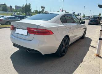 Образец цвета 1AQ YULONG/GLACIER WHITE на автомобиле - №2