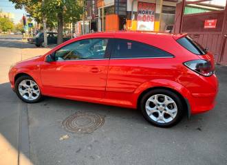 Образец цвета 547 MAGMAROT на автомобиле - №3