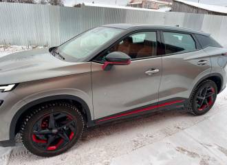 Образец цвета KX MAGIC MIRROR SILVER на автомобиле - №2