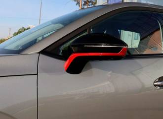 Образец цвета KX MAGIC MIRROR SILVER на автомобиле - №3