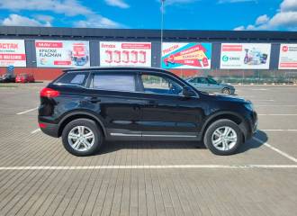 Образец цвета B07 BLACK на автомобиле - №2