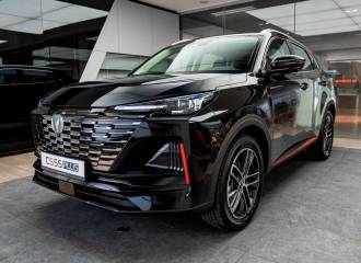 Образец цвета LA5 PEARL BLACK на автомобиле - №0