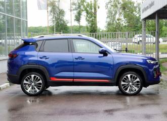 Образец цвета BL2 SEA CRYSTAL BLUE на автомобиле - №1